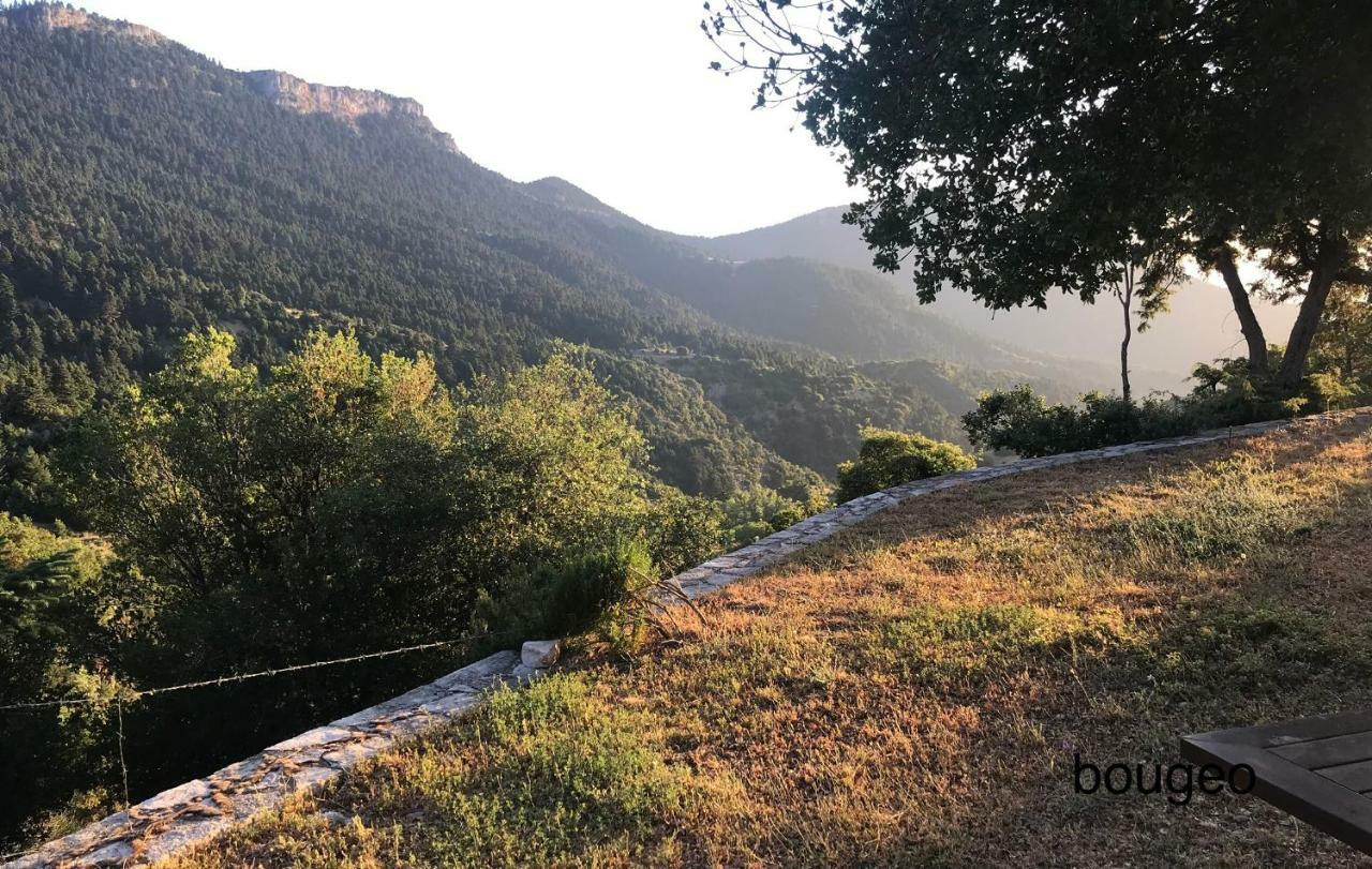 Chalet In The Forest Καλάβρυτα Εξωτερικό φωτογραφία